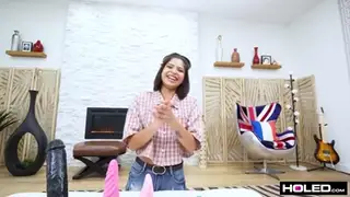 私密小屋里的首次激情碰撞