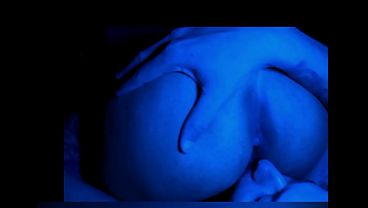 Sexo gostoso no quarto azul
