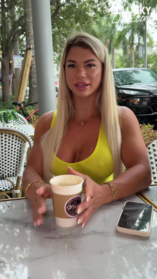 Fit Blonde Denise Anders Gives A Great Workout
