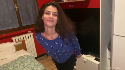 Skinny amateur brunette girlfriend takes it deep