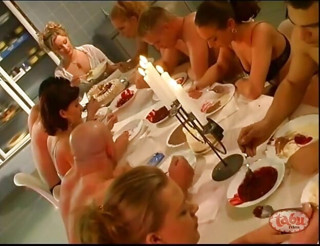 Tabu Film Klassiker: Tortenschlacht - Total Versaut (ax)