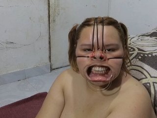 BONDAGE facial en GORDITA con semen en ella