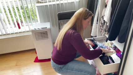 "The mover fucks Julia Winter in her old house after she spilled paint on his clothes "