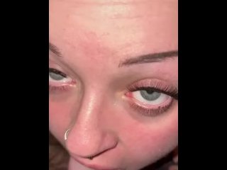 My wife gives the best head😍