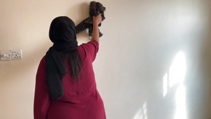 HIJAB HOOKUP - Curvy Muslim Real Maid Fucked By Home Owner While She Cleaning Bed Room (Big Ass Maid Fuck in Saudi Arab)