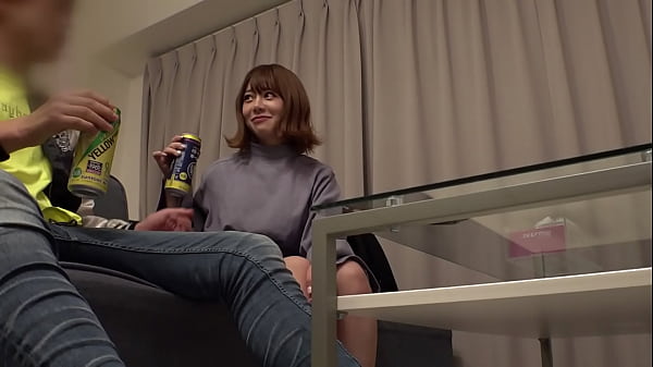 部屋連れ込み隠し撮りSEX そのまま勝手にAV発売 3 ヤりたいだけの男に求められ速攻でハメられちゃう女の記録映像。 Part1