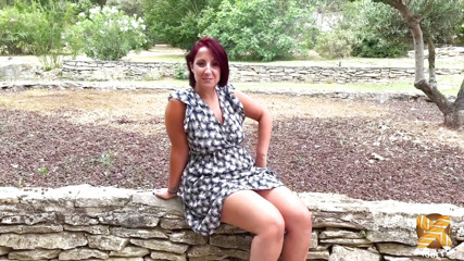Vanessa, two cocks for a very naughty milf