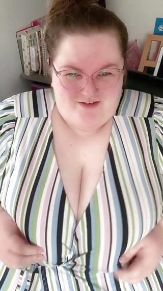 Fat Tit Bimbo BBW Whore Mrs Apple
