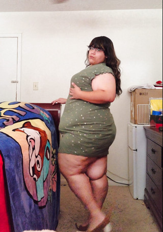 Shaking Phat Ass in Dress