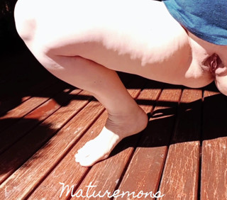 Horny West Aussie with top on and pants off squats and gapes outdoors
