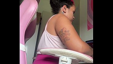 Home Office Workday Chubby Girl Natural Loud Farts Computer Desk Vibes