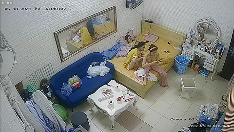 chinese girls dormitory.3