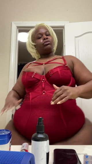 Red chocolate bbw ass