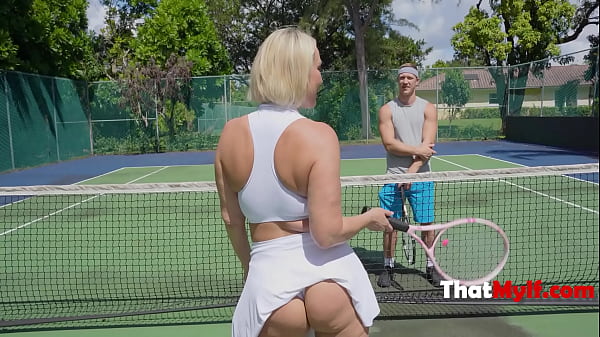 MILF Mellanie Monroe's Game For Nut And Lose