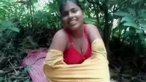 Chubby babe crammed outdoors in desi amateur porn movie