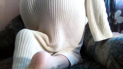 Comfy dress an NO panties but bush. Thickforest.