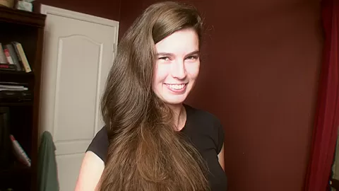 Hairy girl Ivy opens up on being au natural