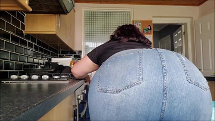 Jerk off to my fat body 2