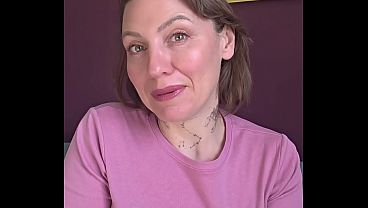 Hairy mature stepmom gets horned up from accidental facetime