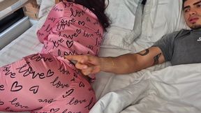 Sharing a Bed with My Best Friend's Girlfriend - She's so Slutty That I Eat That Pink Pussy