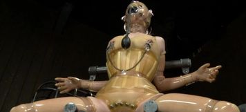 Latex Seduction Lezdom