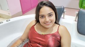 Birthday Surprise for Girlfriend, Sex in Jacuzzi Full Hindi Video