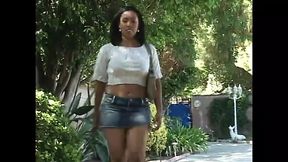 Light skinned black vixen with tattoos & young ebony lesbo fuck using sex toys