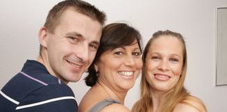Busty Housewife and horny MILF have hardcore sex in hot threesome