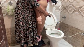 Step Stepmom Helping Her Injured Step Stepson to Wash and Seduced Him. Finally End up with Sucks His Cock, Before Getting Fucked
