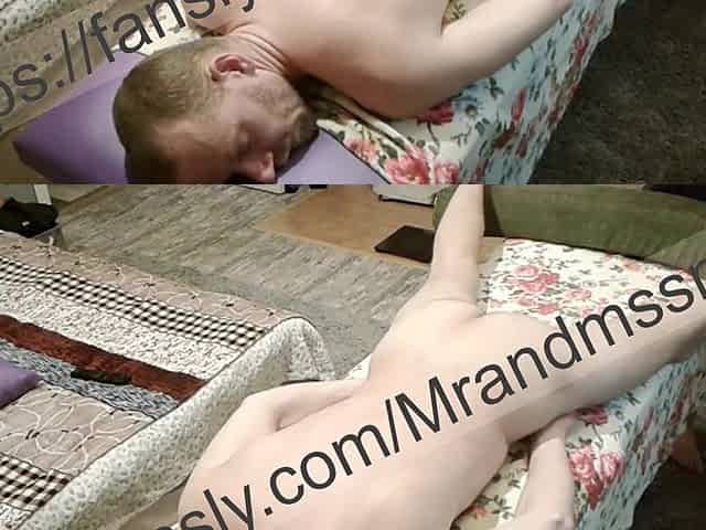 masseuse with nude butt