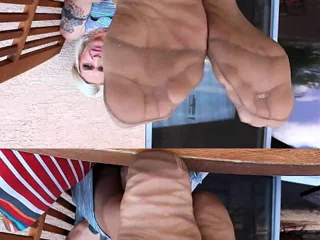 Mature foot shoe fetish