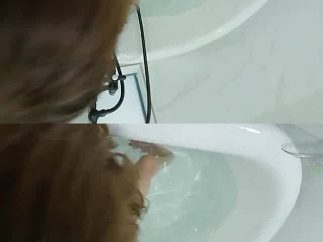 Ariel McGwire takes time after her bathroom to make herself cum