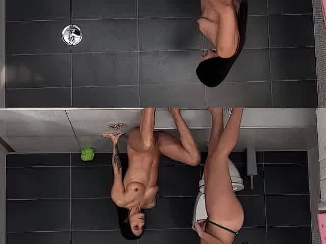 Lexi Dona & Tiny Tina Bathroom Desperation