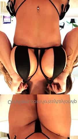 Solo booty assed babe ass toying masturbation in hi def