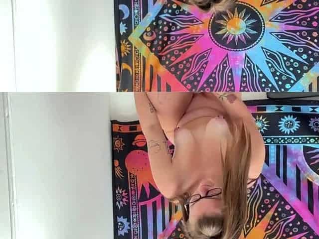 Big-Titted Amateur Babe Tries on Bikinis
