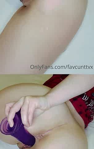 Amateur blonde teen solo dildo