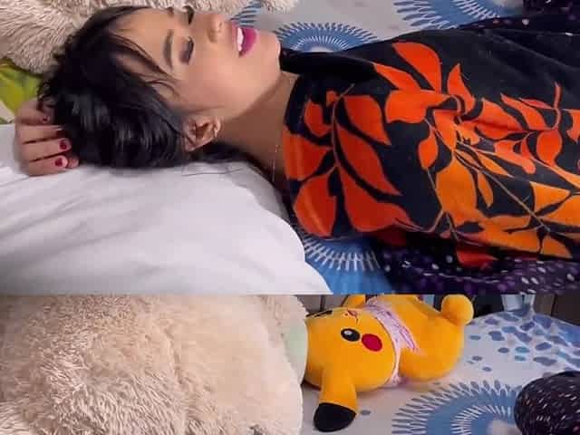 A brunette Asian slut does her best when pleasing a solid boner