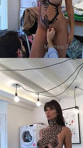 Webcam brunette furios anger masturbation 2
