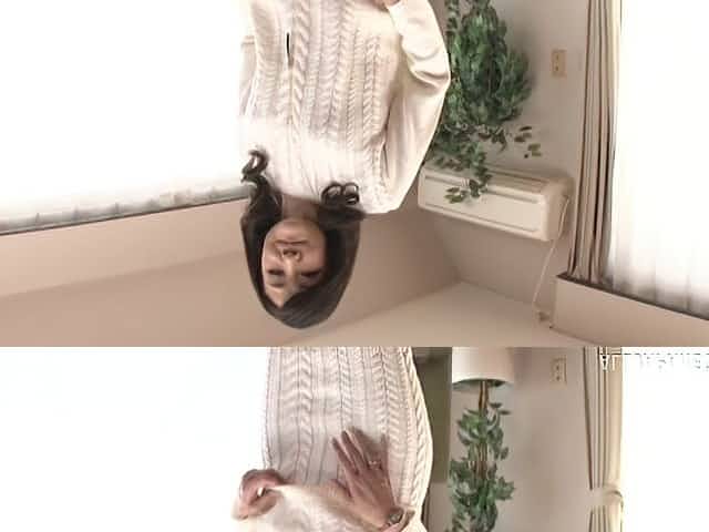 Japanese hottie Kotohira Ryouko strips down to expose her hot body