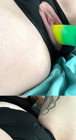 Close up MILF masturbation