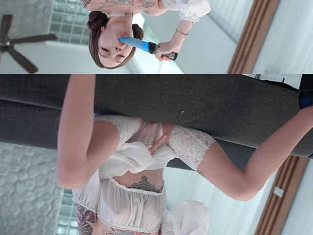 Princess Leia Fingering Ass, Cumming & Getting Fake Cumshot