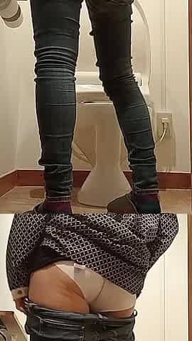 Toilet 1 Night 2 Days