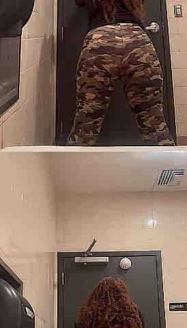 Caught on Walmart by Manager Twerking