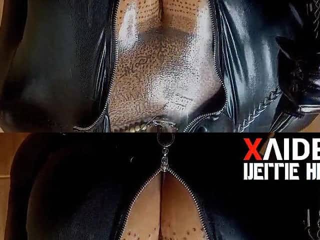 NELLIE ANIME - SHINY SEX DOLL WITH GIANT CLEAVAGE