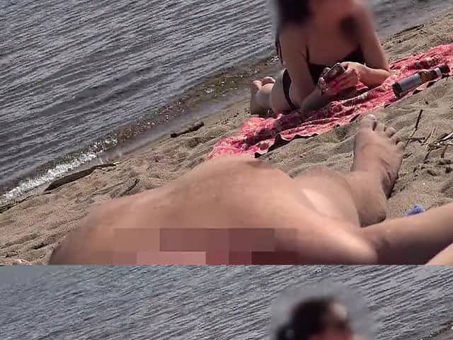 KNOB FLASH ON BEACH - Little jock public flashing