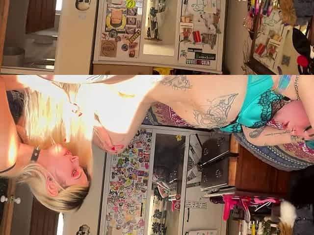 Haley amateur blonde girl toying pussy using a vibrator