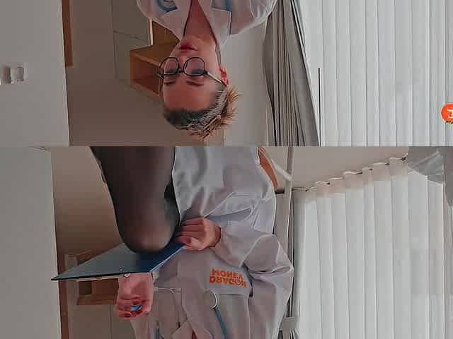 Ended Up In The Hospital With A Hawt Nurse And Caught Her Staring At My Dong