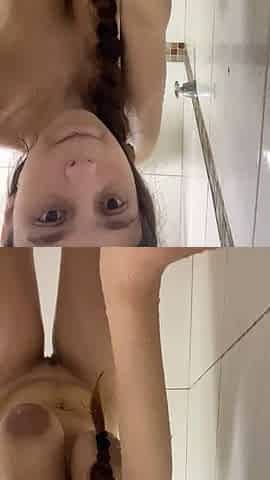 Latina no banho