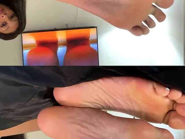 Live Cam: Oiled and Wrinkled Soles