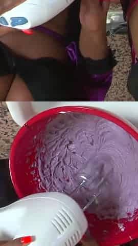 Lesbian ebony chicks playing with cream and sugar